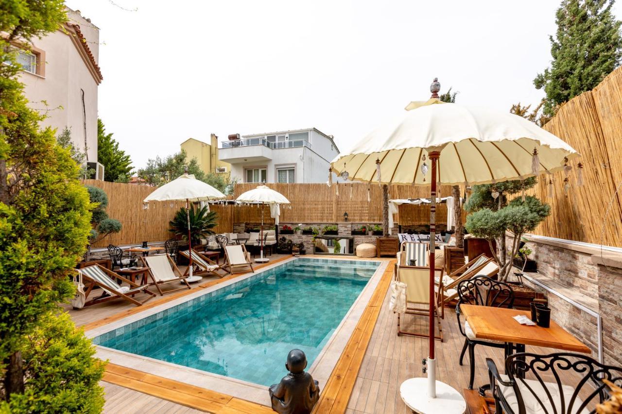Parna Hotel Cunda Exterior photo